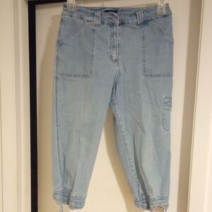 Casual Light Blue Cropped Women's Jeans